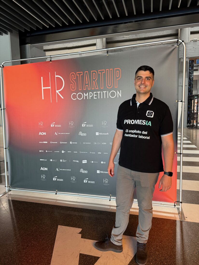 Alejandro Pedrosa foto en la HR Startup Competition 2025 como segundo clasificado